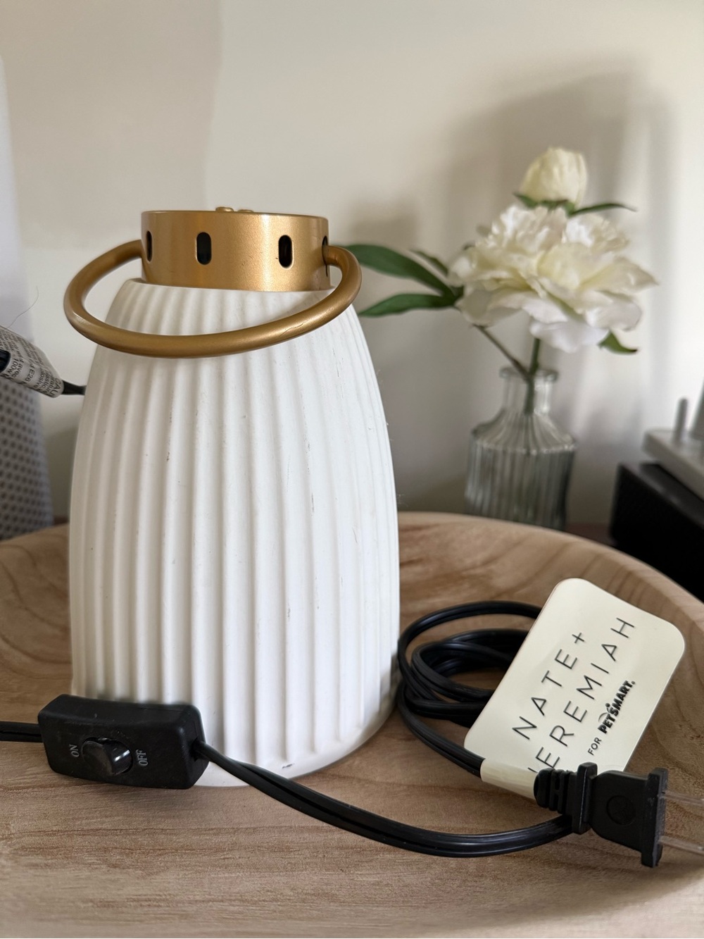 Nate + Jeremiah PetSmart Ceramic Reptile Dome Lamp White Gold Discontinued